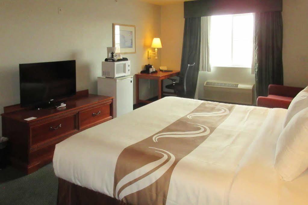 Quality Inn & Suites Westminster - Broomfield Екстериор снимка
